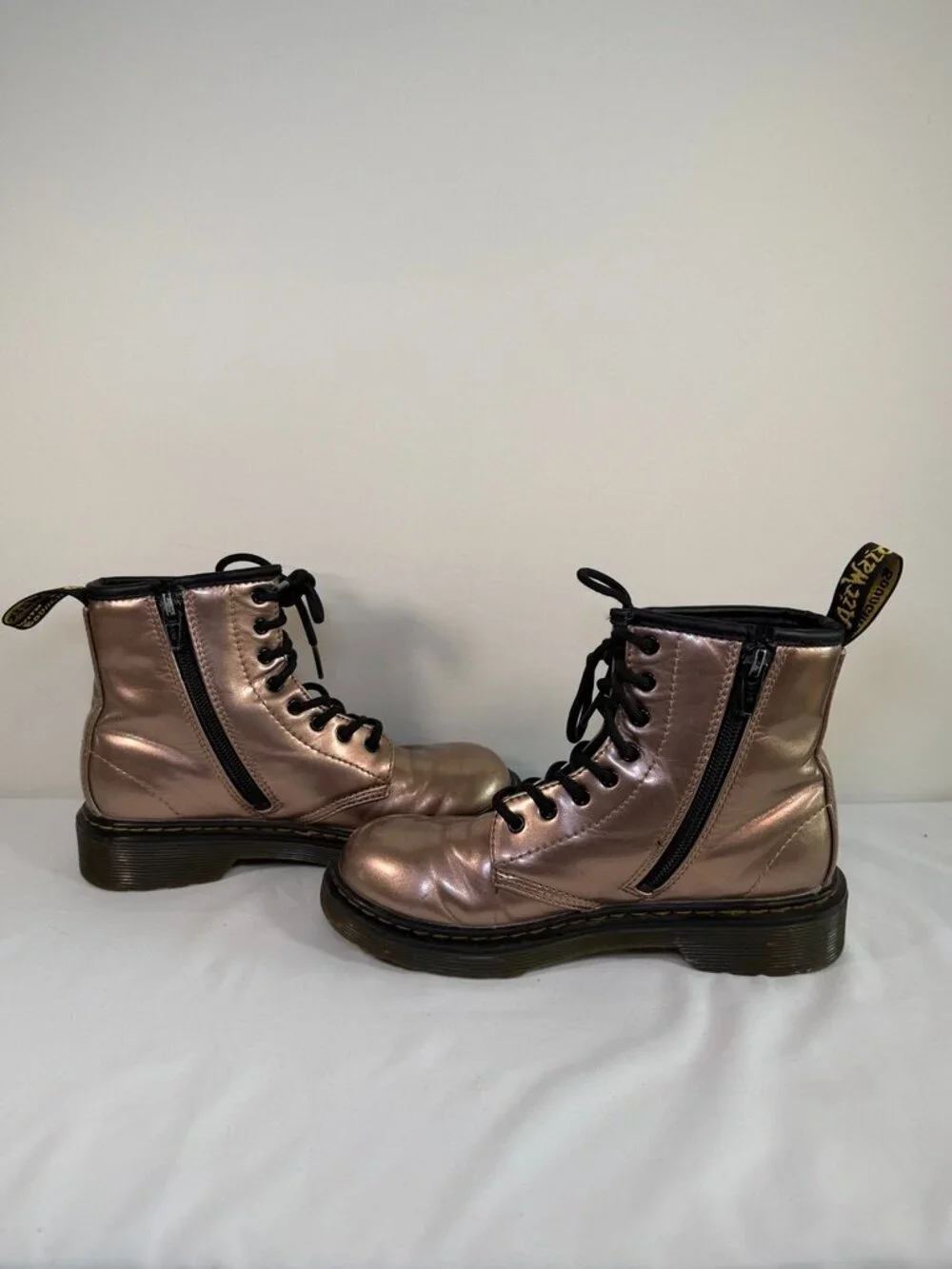Dr DOC Martens 1460 Metallic Rose Gold Boots Girls US 2